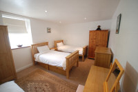 Twin bedroom